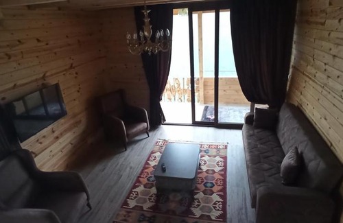 Cayirduzu Chalet De Esquí | Kirsula dağ evi