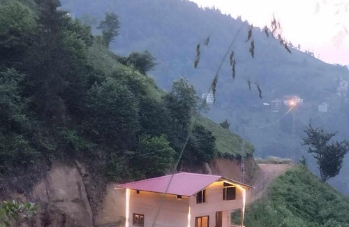 Cayirduzu Chalet De Esquí | Kirsula dağ evi