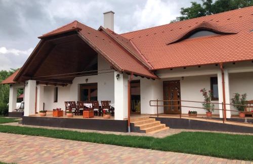 Kallosemjen Casa | Kiscsere Vendégház