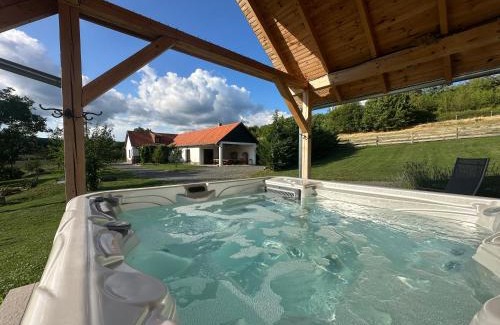 Pecsvarad Casa | Kishosszúrét Vendégház