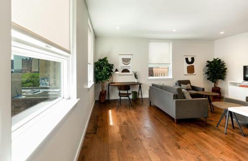 Central Business District Apartamento | Kislak 403 Luxurious 2BR Retreat Above the City