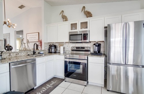 Indian Point Villa | Kissimmee 3 bedroom with private pool 10 mints to Disney