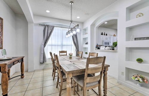 Seasons Casa | Kissimmee Home w/ Pool < 9 Mi to Disney World!