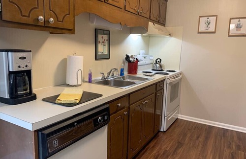 High Point Condominio | Kit and Caboodle - Pleasing Condo for guests