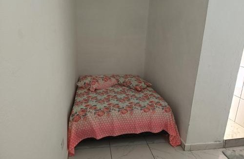 Asturias Apartamento | Kit Flat aconchegante em Asturias-Guarujá - Proximo a Praia da Pitangueiras,-Tombo - Guaiúba e Asturias