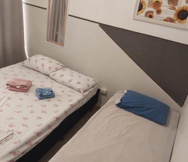 Maringa Apartamento | Kit net 02 quarto e cozinha espaço exclusivo cama casal e cama solteiro