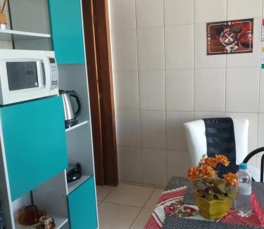 Maringa Apartamento | Kit Net 5 azul cama casal