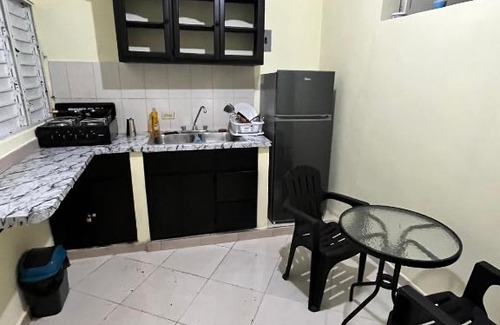 Los Charamicos Apartamento | Kitchenette 5 min From beach!