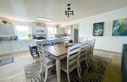 Zarzal Villa | Kite Beachfront Luxury Villa/8 BDR/Huge Pool /Jacuzzi/ kiteboarding/sleeps 18+