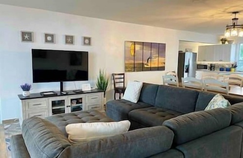 Zarzal Villa | Kite Beachfront Luxury Villa/8 BDR/Huge Pool /Jacuzzi/ kiteboarding/sleeps 18+