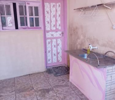 Sao Joao do Rio Vermelho Casa | Kitinete Simples de fundos