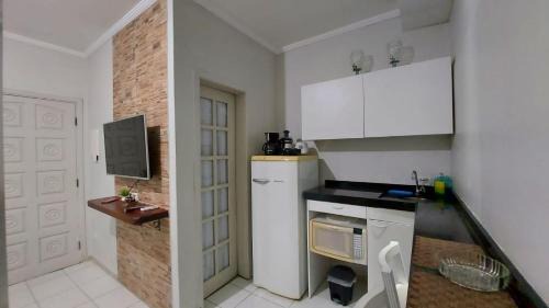 Pereque-Acu Casa | KITNET 01 com ar cond, à 3 min da praia