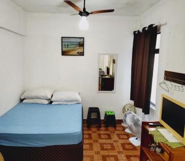 Ponta da Praia Apartamento | Kitnet em Frente a Praia