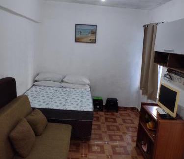 Ponta da Praia Apartamento | Kitnet em Frente a Praia
