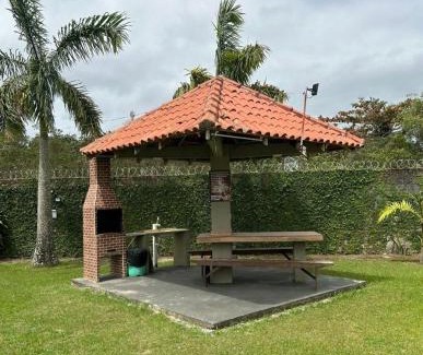 Matinhos Apartamento | Kitnet Flamingo 31B