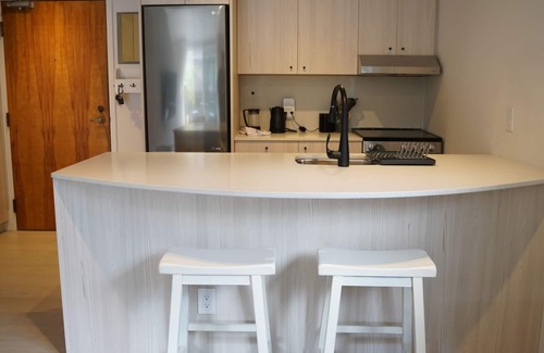 Kitsilano Apartamento | Kitsilano Loft w/Sunny deck Parking by the Beach