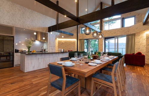 Hirafu Casa | Kitsune House by H2 Life