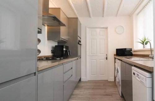 South Shore Casa | Kitty Cottage - 3 Bedroom - Warm and Welcoming - Sleeps 5 - Blackpool