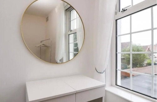 South Shore Casa | Kitty Cottage - 3 Bedroom - Warm and Welcoming - Sleeps 5 - Blackpool