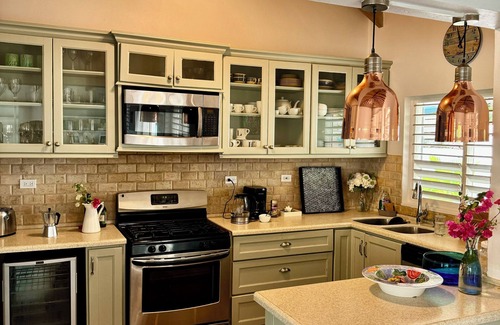 English Harbour Casa | Kittyhawk- 5 Bedroom House with Spectacular Views of English Harbour