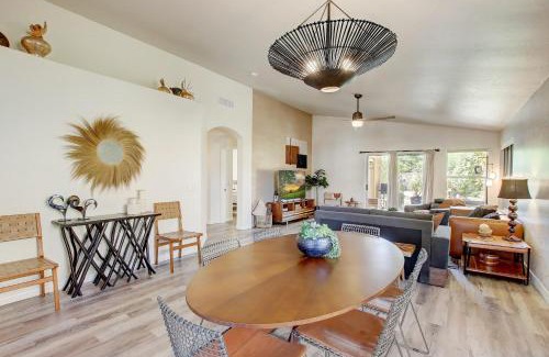 Superstition Springs Casa | Kiva Cove Pool & Sun Loungers on the Patio