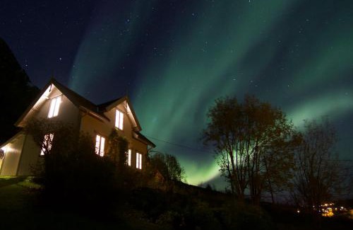 Lyngen Casa | Kjosen Lodge, Lyngen.