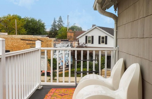 Bay View Casa | KK Upper · 2BR Sunny Upper in Prime Bay View - w/ Parking