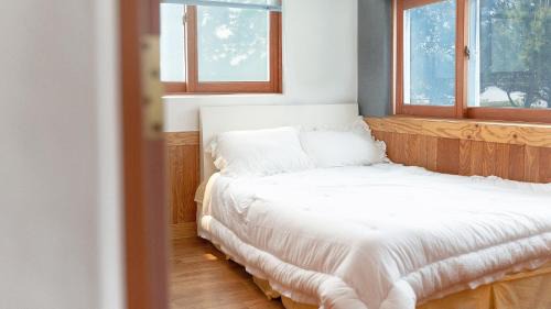 Chaphwa-gol Casa | Kkotjipureunsol Pension