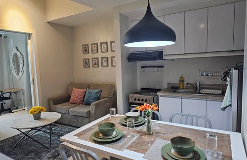Legazpi Village Apartamento | KL Tower 117 Gamboa Street