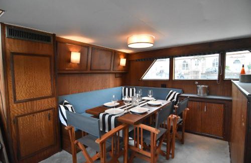 Eckernfoerde Alquiler De Eote | Klassische Motoryacht Ocean Motion