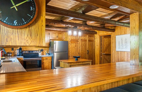 Gleason Cabaña | Klay's Hideaway on Pine Lake