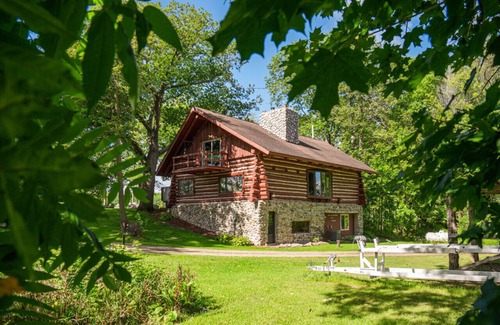 Gleason Cabaña | Klay's Hideaway on Pine Lake