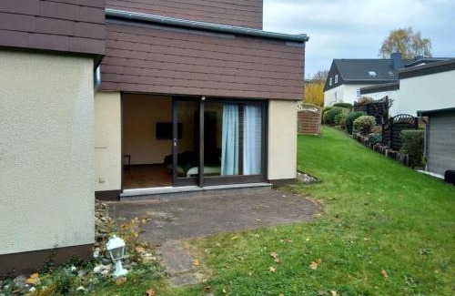 Altenkirchen Apartamento | Kleine Ferienwohnung, Einzimmeraparment in Altenkirchen
