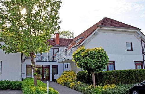Gustow Casa | Kleine Ferienwohnung mit Terrasse und Gartenblick