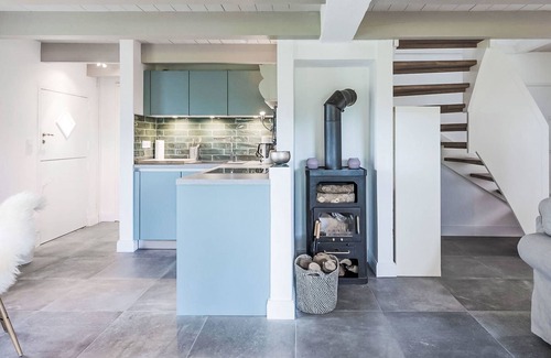 Simonsberg Casa | Kleine Reetdachkate by Interhome