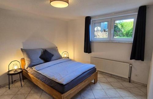 Loehne Apartamento | Kleine Souterrainwohnung in Löhne-Bad Oeynhausen