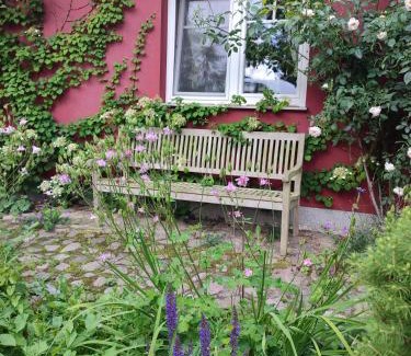Testorf Casa | Kleiner Bauernhof in Ostseenähe - ganze Ferienwohnung mit 2 Zimmern