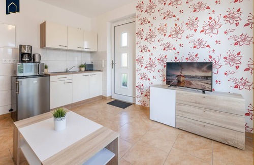 Kachlin Apartamento | Kleines Ferienappartement in Ländlicher Idylle, mit Stellplatz, Terrasse, Wlan