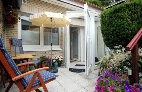 Sellin Apartamento | kleines Haus am Wald by Rujana