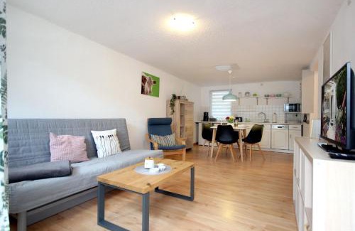 Sellin Apartamento | kleines Haus am Wald by Rujana