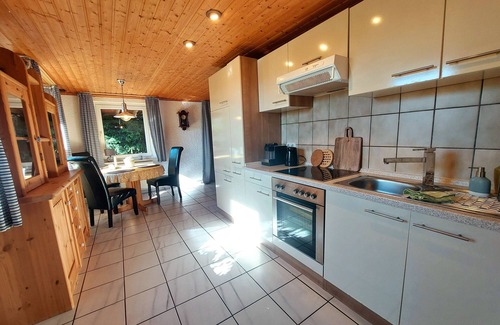 Halver Casa | Kleines Haus Mitten in der Natur mit Eigener Terrasse und Sonnenbalkon