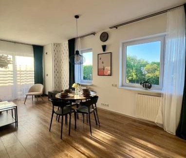Fabryczna Apartamento | Klimatyczny apartament Złotniki