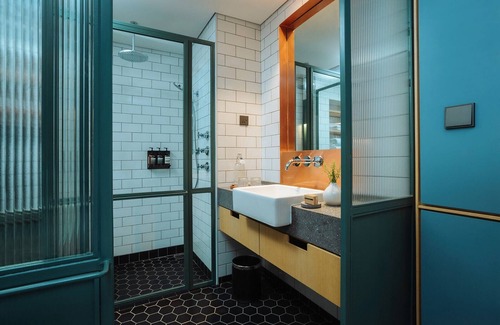 Imbi Hotel | Kloe Hotel