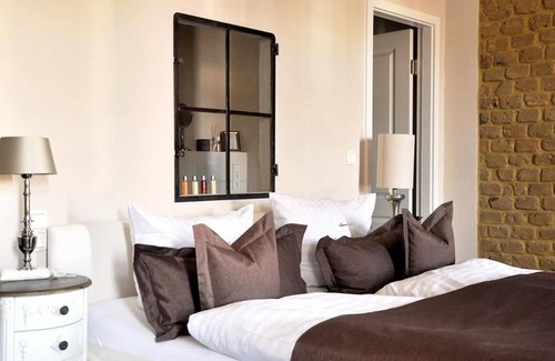 Neuzelle Hotel | Klosterhotel Neuzelle - Emmo GbR