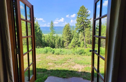 Whitefish Cabina | KM Ranch Hideaway - Fuera de la cabina de la ciudad con vistas increíbles