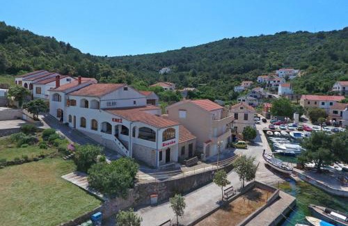 Knez Casa | Knež - Relaxing Apartments Near the Sea on Mali Iž