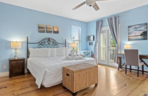 Emerald Waters Village Casa | Knee Deep by Newman-Dailey
