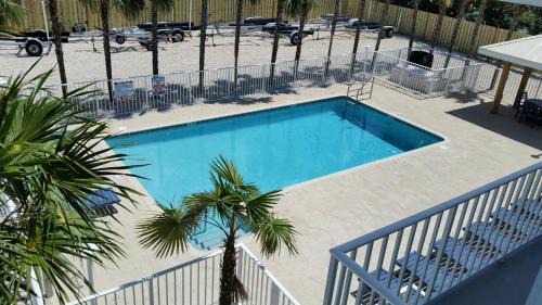 Marathon Hotel | Knight's Key Suites