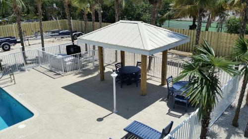 Marathon Hotel | Knight's Key Suites