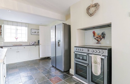Ipswich Cabaña | KNIGHTS FARM, pet friendly, character holiday cottage in Harkstead